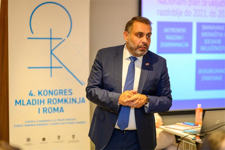 Slika /slike/Foto vijesti 2023/Naslovna 4. kongres mladih Romkinja i Roma.jpg